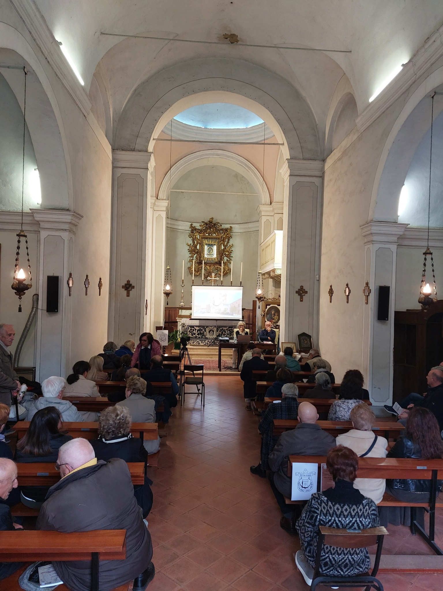 La sala durante la presentazione
